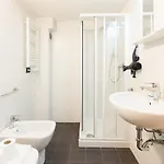 Guesthost - Apts Milano-corso Magenta 아파트 밀라노