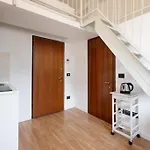 Guesthost - Apts Milano-corso Magenta 아파트 밀라노
