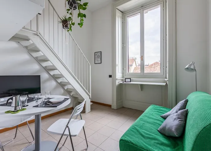 Guesthost - Apts Milano-corso Magenta Διαμέρισμα *
