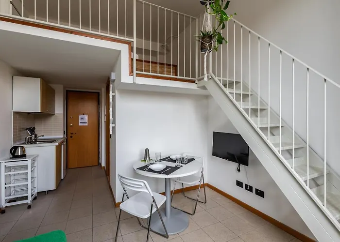 Guesthost - Apts Milano-corso Magenta Διαμέρισμα *
