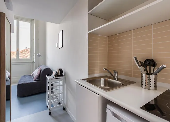 Guesthost - Apts Milano-corso Magenta Μιλάνο