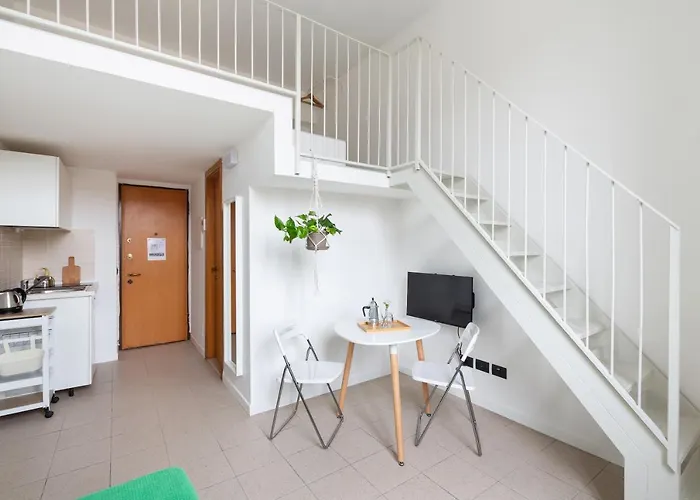 Guesthost - Apts Milano-corso Magenta Διαμέρισμα Μιλάνο