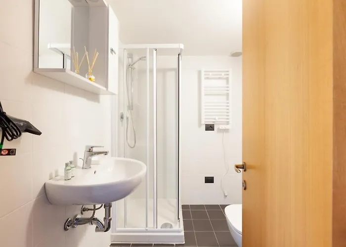Guesthost - Apts Milano-corso Magenta * Μιλάνο