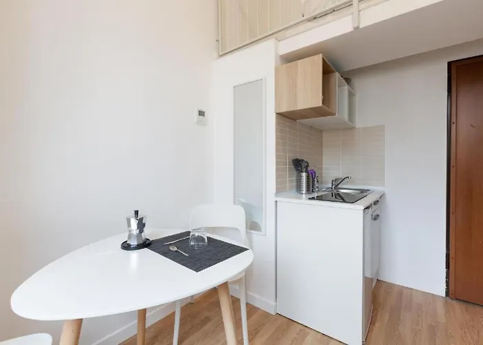 Guesthost - Apts Milano-corso Magenta * Μιλάνο