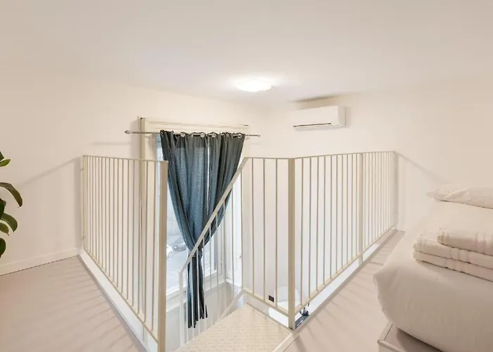 Guesthost - Apts Milano-corso Magenta Διαμέρισμα Μιλάνο