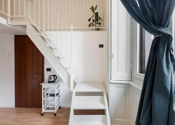 Guesthost - Apts Milano-corso Magenta *