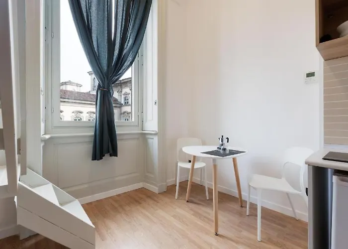 Guesthost - Apts Milano-corso Magenta Διαμέρισμα