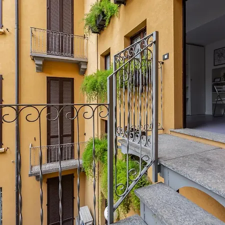 Apts Milano-corso Magenta Daire