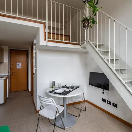 Apts Milano-corso Magenta Daire *