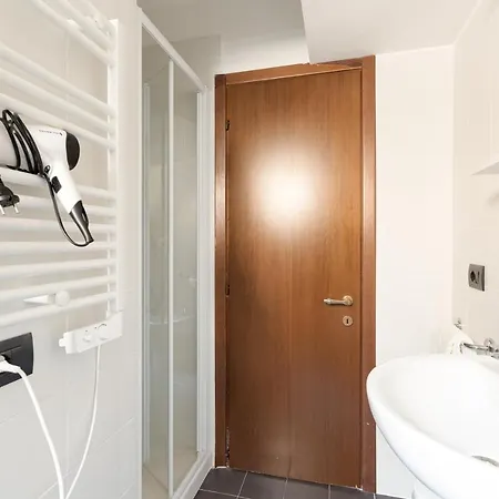Guesthost - Apts Milano-corso Magenta Apartmán Milán