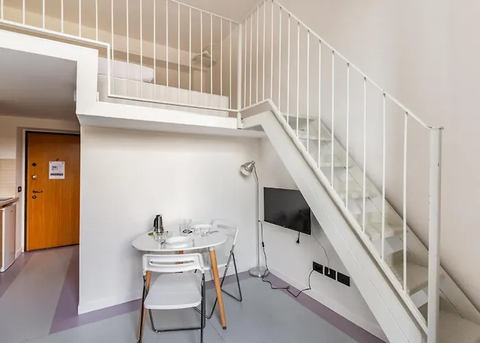 Guesthost - Apts Milano-corso Magenta Mediolan