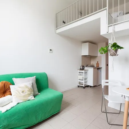Guesthost - Apts Milano-corso Magenta * Milano