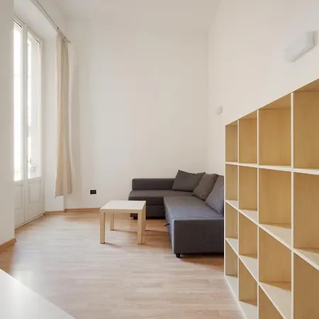Guesthost - Apts Milano-corso Magenta Milano
